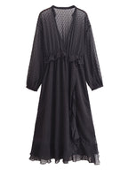 Gepunktetes Chiffon-Kleid im Überblick