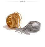 Statement-Ring mit Kette und Quaste
