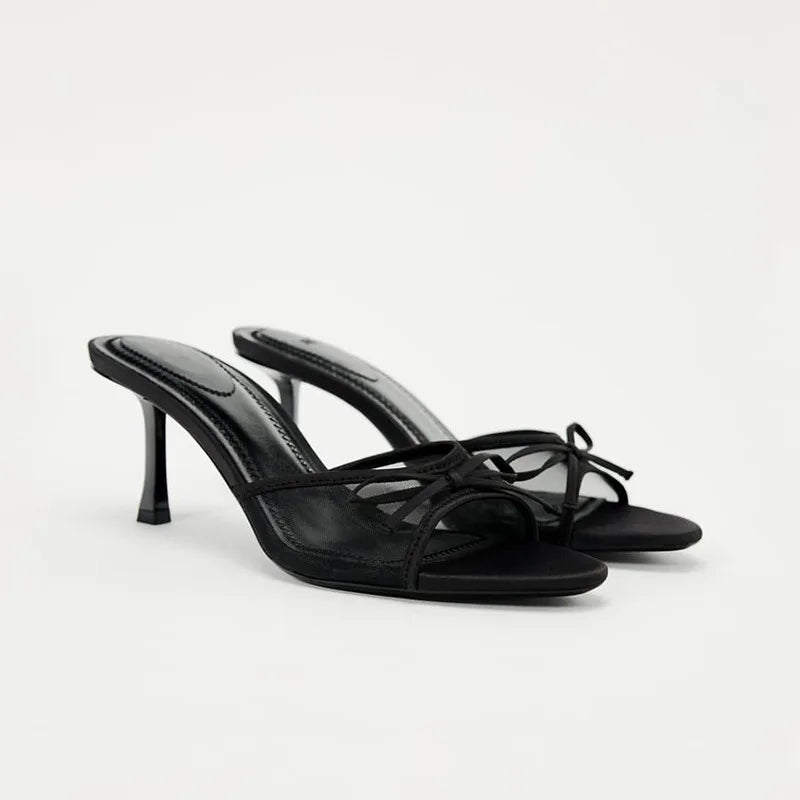 Elegante High-Heel-Sandalen mit Schleifendetail