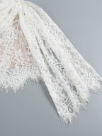 Schwarzes Mini-Kleid mit Korsett-Details