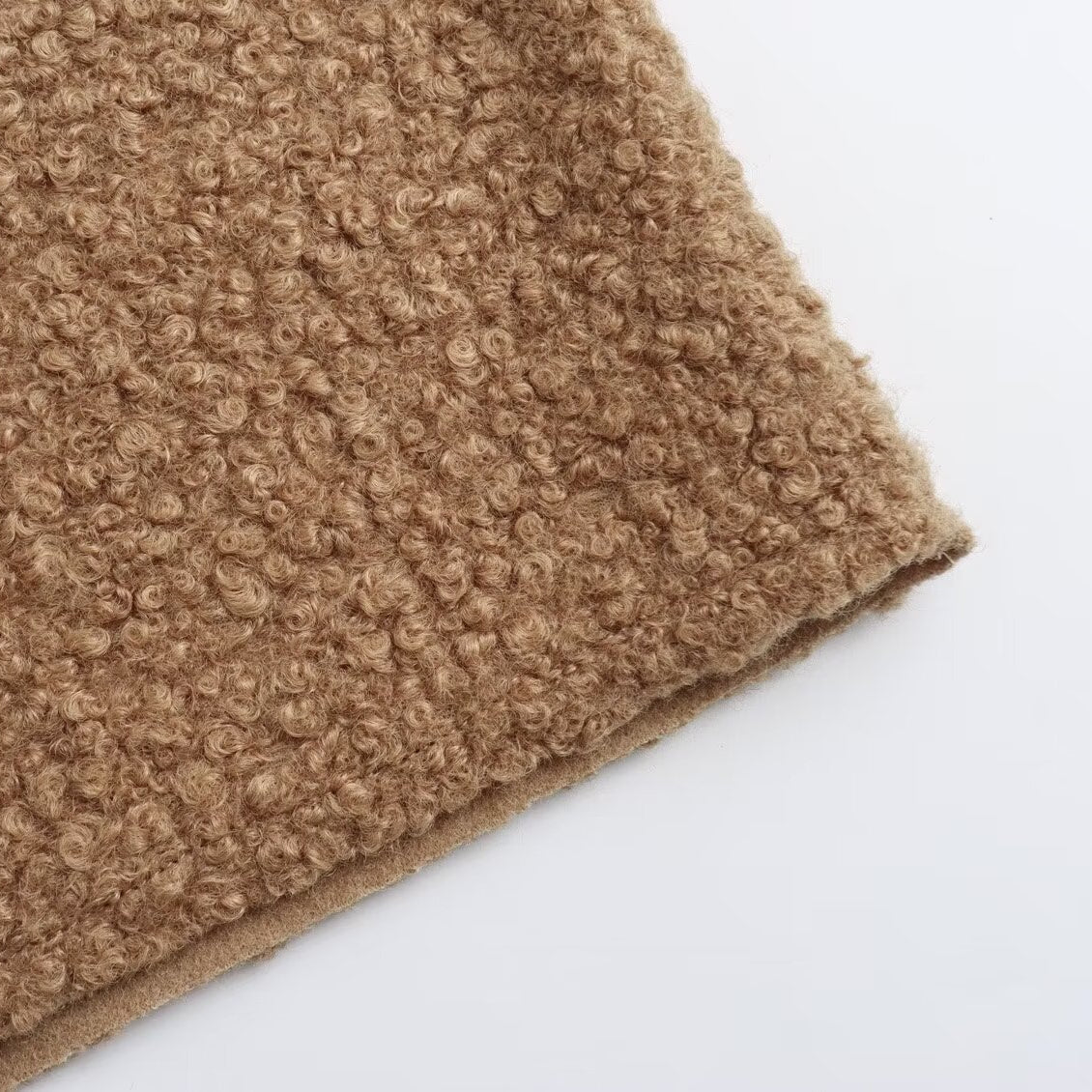 Lockeres Sweatshirt mit Stehkragen